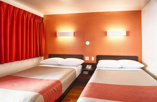 Mammoth Lakes Hotel | Motel 6 Mammoth Lakes, CA