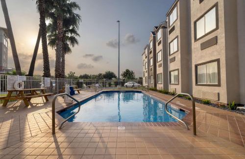 McAllen Hotel | Motel 6-McAllen, TX - East