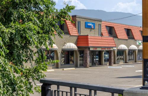 Merritt Hotel | Motel 6 Merritt, BC