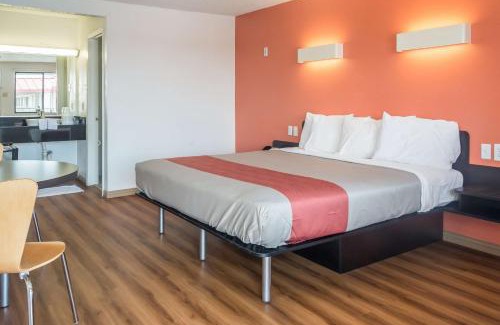 Mesquite Hotel | Motel 6-Mesquite, TX - Rodeo - Convention Ctr