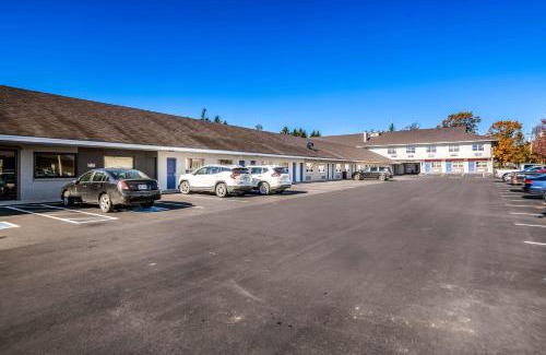 Moncton Hotel | Motel 6-Moncton, NB