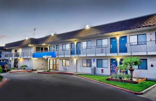 Palmdale Hotel | Motel 6-Palmdale, CA