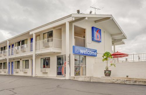 Creston - Kenilworth Hotel | Motel 6-Portland, OR - Central
