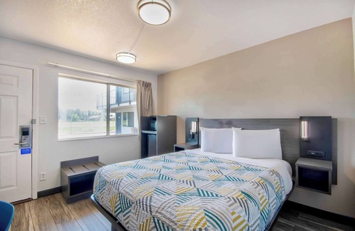 Russellville Hotel | Motel 6 Russellville, AR