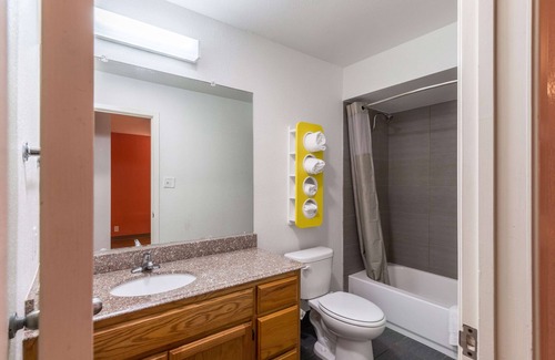 San Antonio Hotel | Motel 6 San Antonio, TX - South WW White Rd