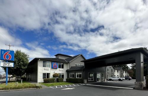 Seaside Hotel | Motel 6-Seaside, OR