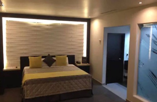 Calafia Hotel | Motel Marche