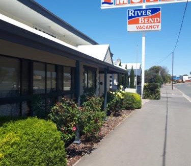 Seymour Hotel | Motel Riverbend