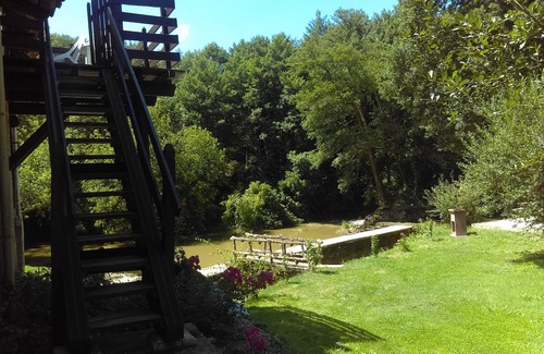 Saint-Cricq-Villeneuve House | Moulin de Saint Cricq, Unusual cottage by the river with swimming pool and sauna