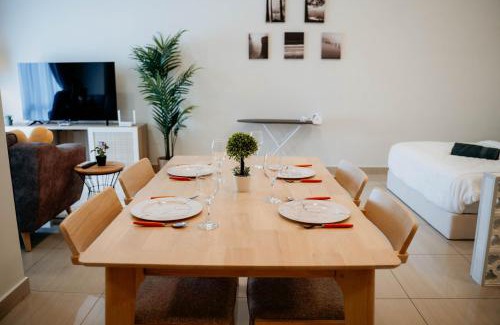 Tebrau Apartment | Mount Austin Muji Style 4 pax Deluxe Room by Our Stay