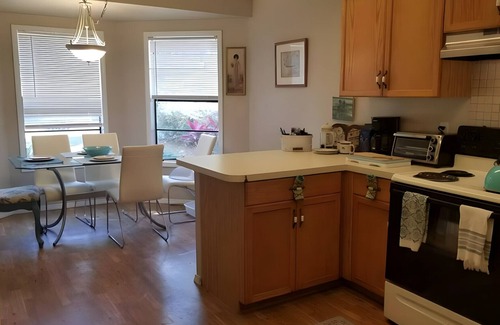 Mount Dora Cottage | Mount Dora Historic District - 1 Bedroom 1 Bathroom Cottage Walk To Town!