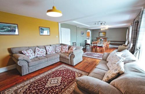 Newport House | Mount Pleasant Newport, Pembrokeshire