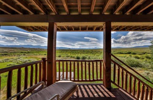 Pole Creek House | Mountain Bliss 3 BR Retreat With Views and Hot Tub