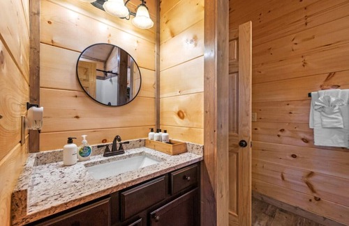 Sevierville Cabin | Mountain Cabin/Indoor Pool/Hot Tub/Games/Views