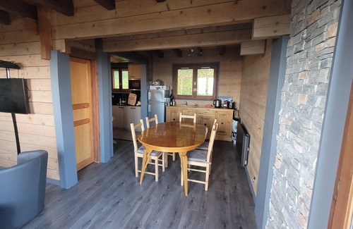Thollon-les-Memises Ski Chalet | Mountain chalet 6 pers resort Thollon-les-Mémises vue lac Léman cosy/calme