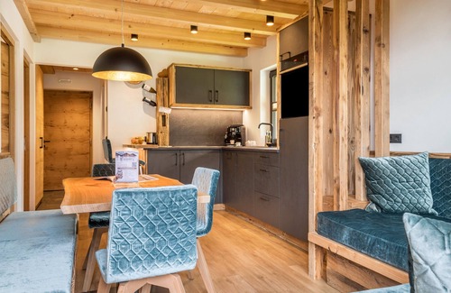 Racines Apartment | Mountain Chalet "Blosegghof Himmelblick" with Mountain View & New Whirlpool