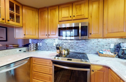 Steamboat Springs Condo | Mountain chalet w/winter shuttle & shared fitness, pool, hot tub, & more!