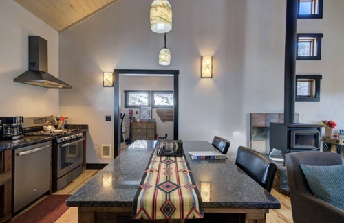 Bozeman House | Mountain Get away, mins from Bozeman, and Bridger Bowl