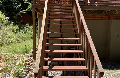 Seymour Cabin | Mountain High, located on Bluff Mountain in Seymour TN. Peaceful, quaint getaway