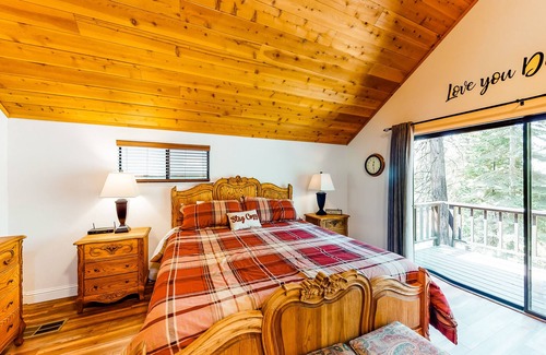 Granite Ridge House | Mountain home with central heat, grill, multiple decks & wall of windows