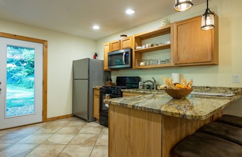 Almond House | Mountain Lake House - Hot tub, fire pit, fish and swim!