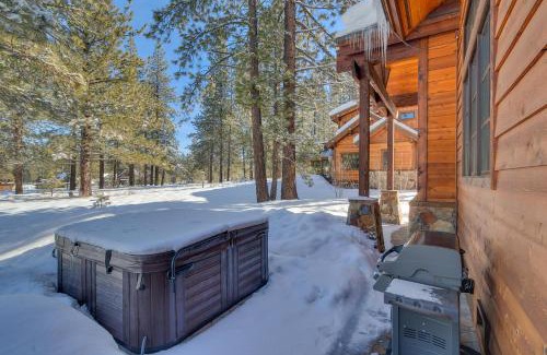 Truckee House | Mountain Majesty at Grays Crossing - Luxury 4BR 4BA w Private Hot Tub
