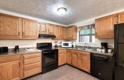 Pigeon Forge Apartment | Mountain Meadows