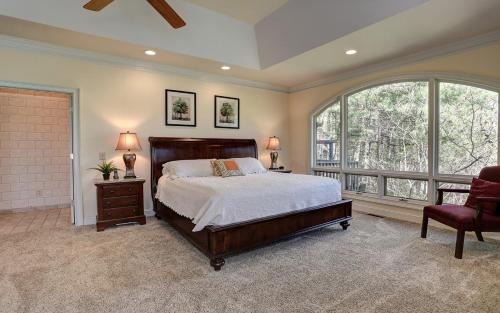Big Canoe House | Mountain Memories - Viking gas range GE double ovenwarmer Lake views