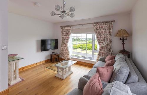 Newry Apartment | Mountain Nest at the foot of Slieve Gullion