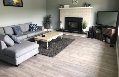 Black Mountain House | MOUNTAIN ORCHARD VIEW- MONTHLY/WINTER RATES