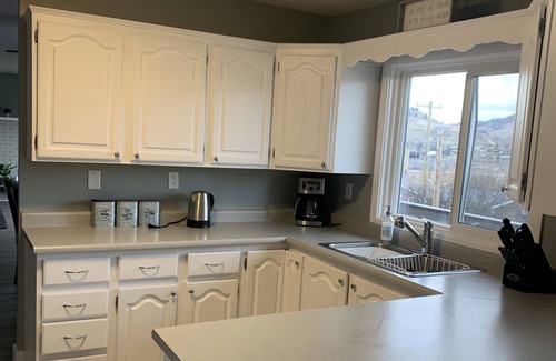 Black Mountain House | MOUNTAIN ORCHARD VIEW- MONTHLY/WINTER RATES