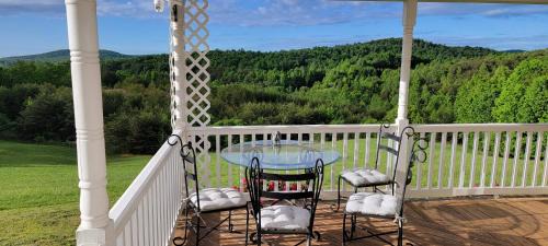 Lenoir Villa | Mountain Retreat house to Relax and Enjoy