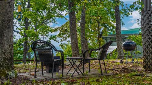 Mentone House | Mountain Retreat Ruby's Roost Home & Loft
