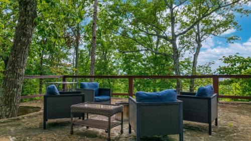 Mentone House | Mountain Retreat Ruby's Roost Home & Loft