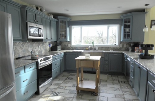 Lambertville House | Mountain side house with game room, hot tub, firepit 1 mile from Lambertville