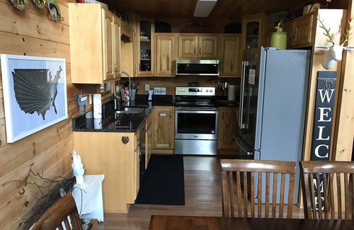 Blue Ridge Cabin | Mountain Top Stunning Views. Peaceful and Secluded. Super Clean.