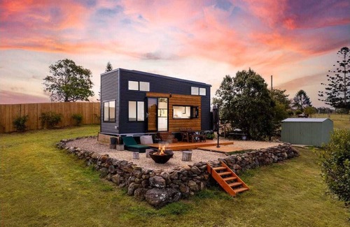 Theebine Cottage | Mountain top tiny home - Hideaway in the country.