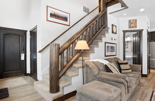 Willow Bend East House | Mountain Townhome Minutes to Canyons Village