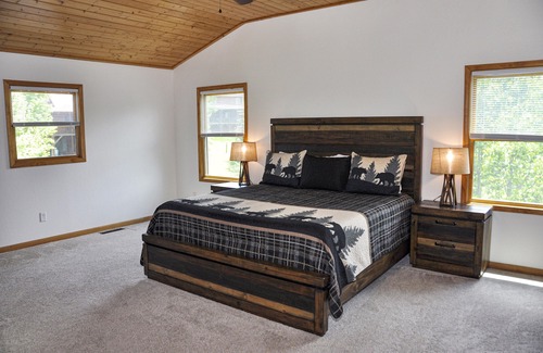 Murphy Cabin | Mountain View Cabin Close to Town w/River Access