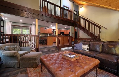 Locust Lake Village House | Mountain View Chalet | Hot Tub, Lakes, Fall colors