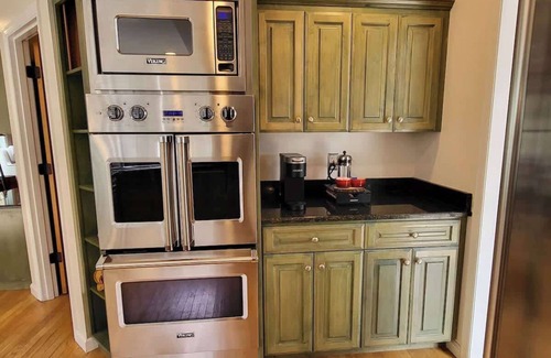 Snohomish House | Mountain View Estate Forest Hot Tub Full Arcade