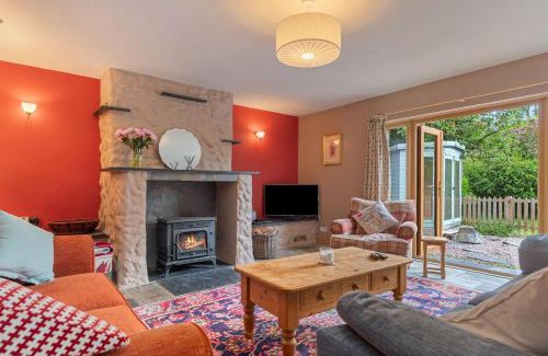 Llawhaden House | Mountain View