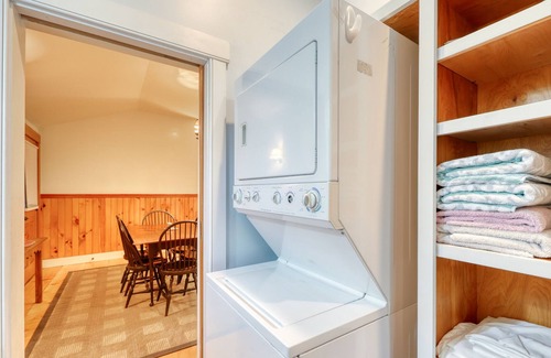 Stowe Hollow House | Mountain view home w/ gas fireplace & private hot tub - at Pinnacle Trail access