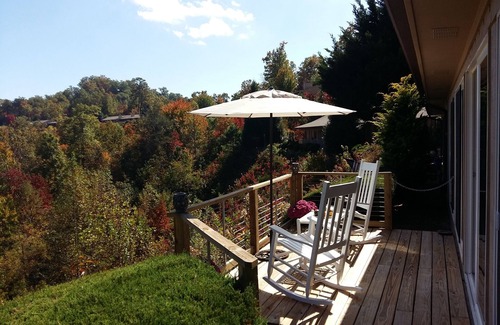 Franklin Villa | MOUNTAIN VIEW is forever from Easy Paved Access Villa above Public GOLF Course