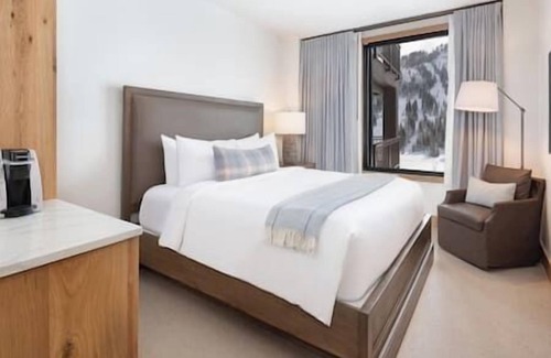 Salt Lake Mountain Resorts Cabin | Mountain View Resort with Lux Spa and Outdoor Pool Warmth