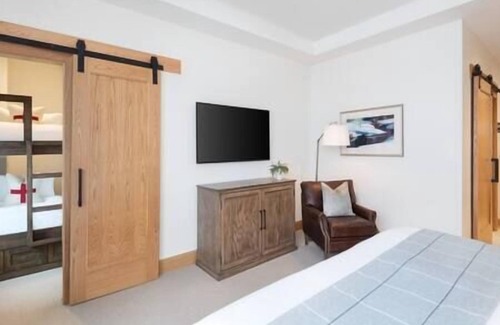 Salt Lake Mountain Resorts Cabin | Mountain View Resort with Lux Spa and Outdoor Pool Warmth