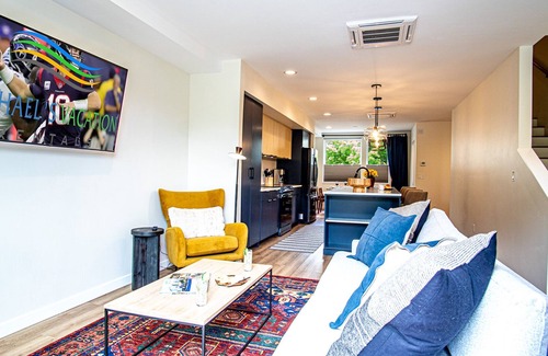Hailey Condo | Mountain View Villa - Lux 3BD w/Roof Terrace - Downtown Hailey