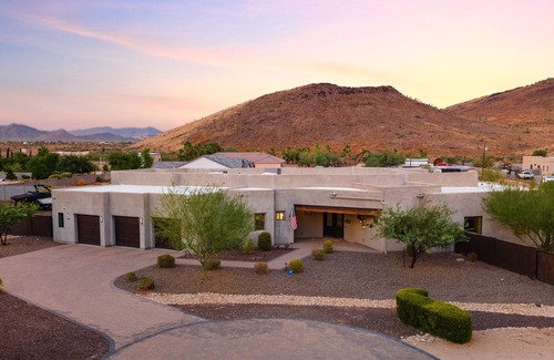 Phoenix House | Mountain Views: Pool | Hot Tub | Top 1%