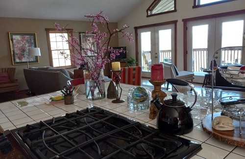 Marshall House | Mountain Views, Rocking Chairs on the Porch, Families and Couples n2 Options.