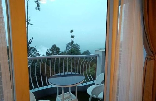 Baluwapati Deupur Hotel | Mountain Vista Retreat